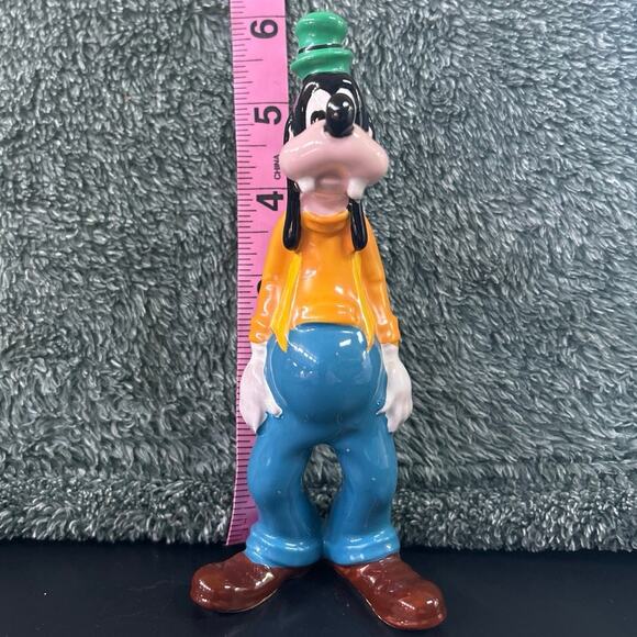 Walt Disney Productions Goofy 6” Porcelain Figurine Japan Vintage - Picture 1 of 9